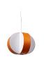 Suspension CARAMBOLA SMALL en lamelles de bois, finition cerise. Diffuseur en acrylique. Couleur : Orange